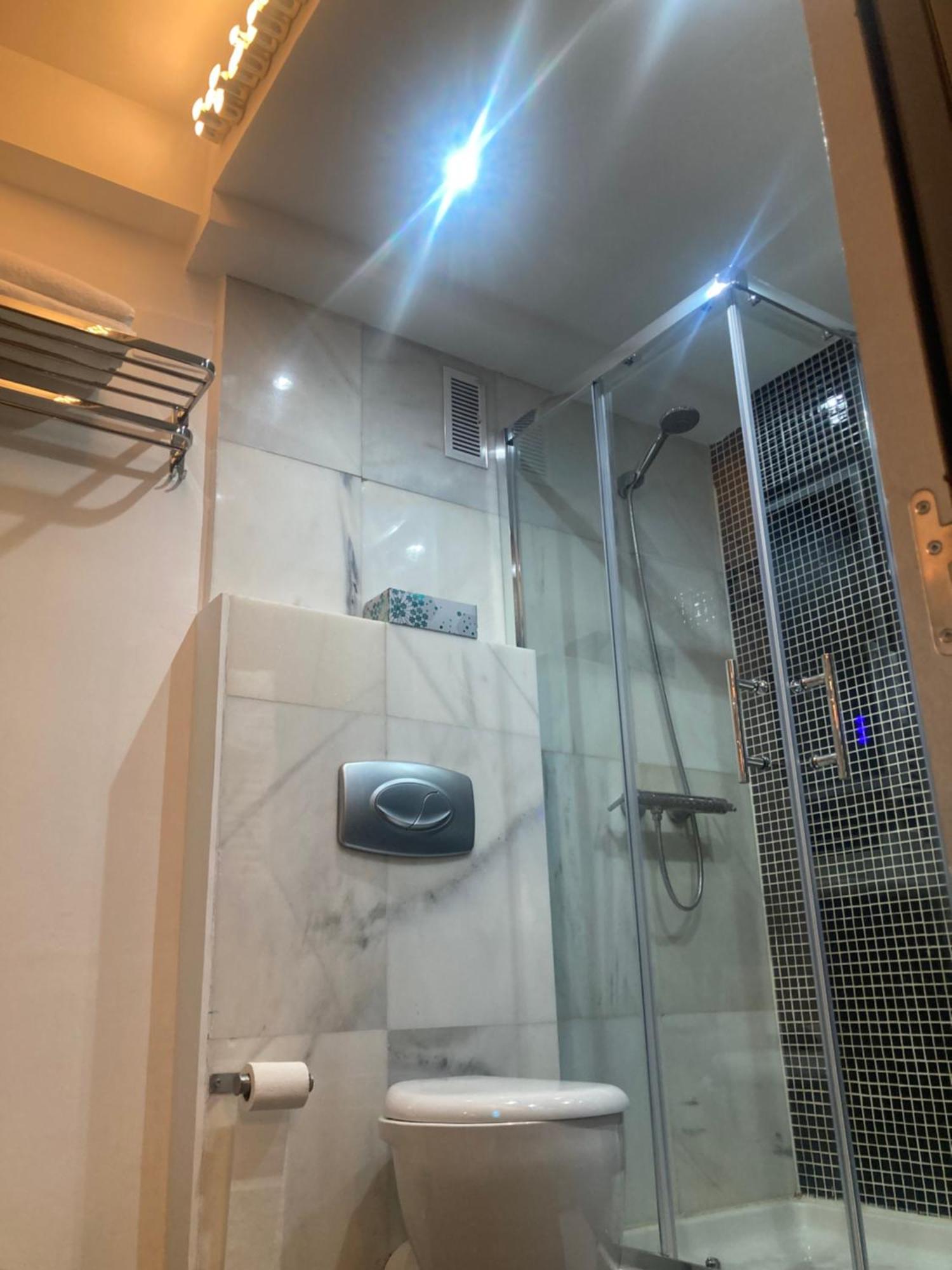 Apartamento Tipo Loft Madrid Exteriör bild